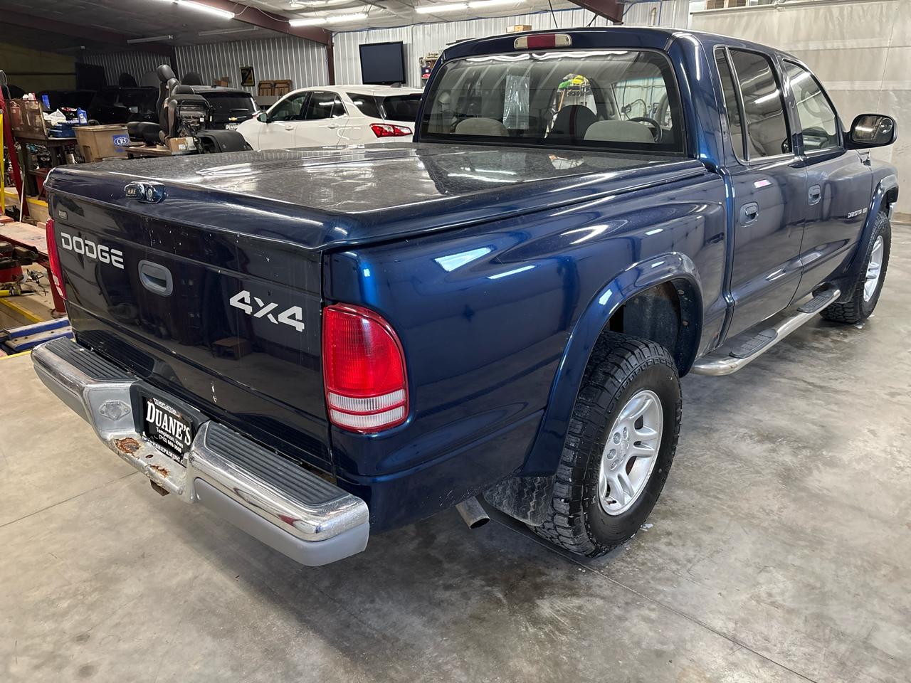 Dodge Dakota Quad Cab 4WD 2001