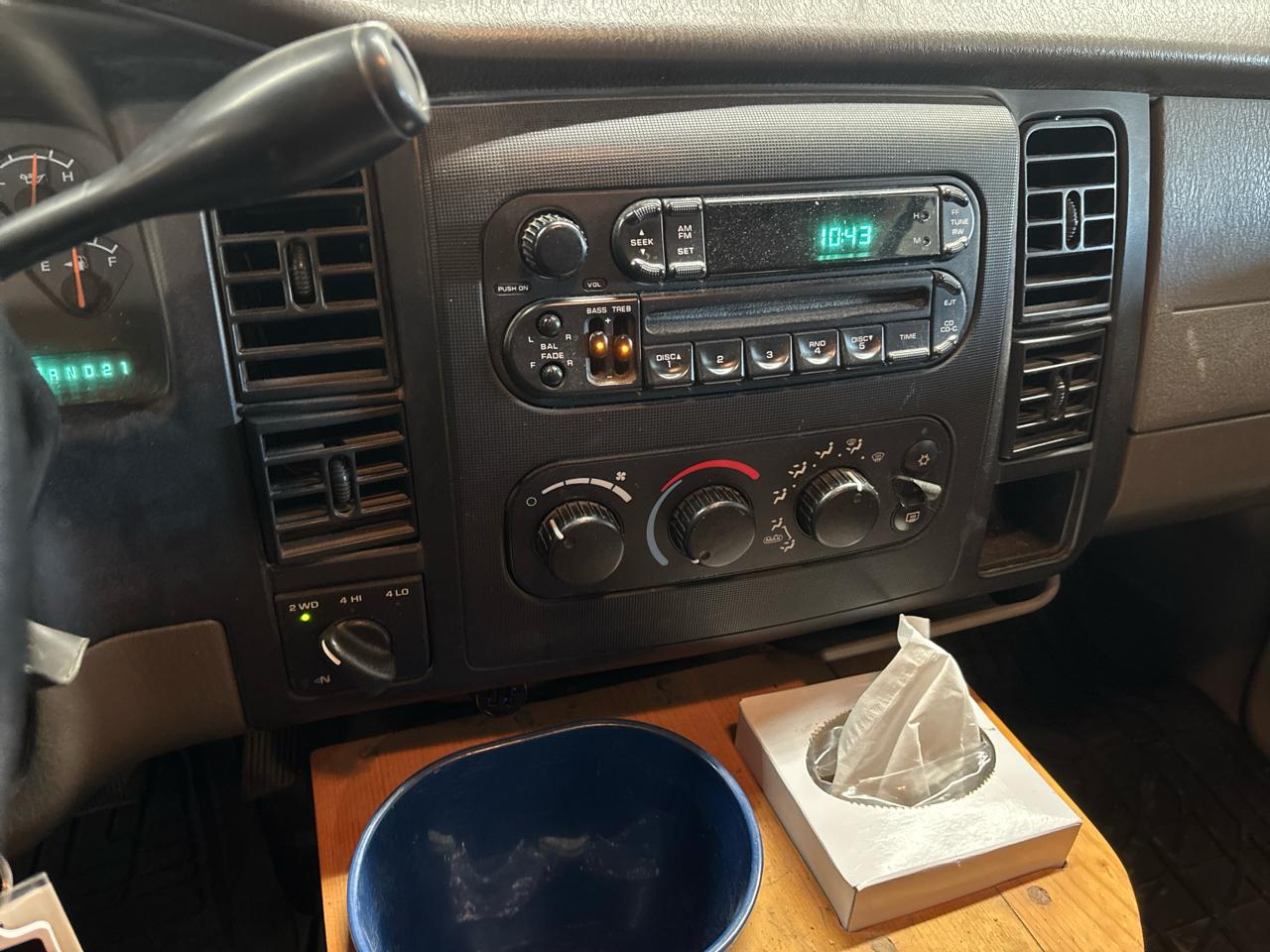 Dodge Dakota Quad Cab 4WD 2001
