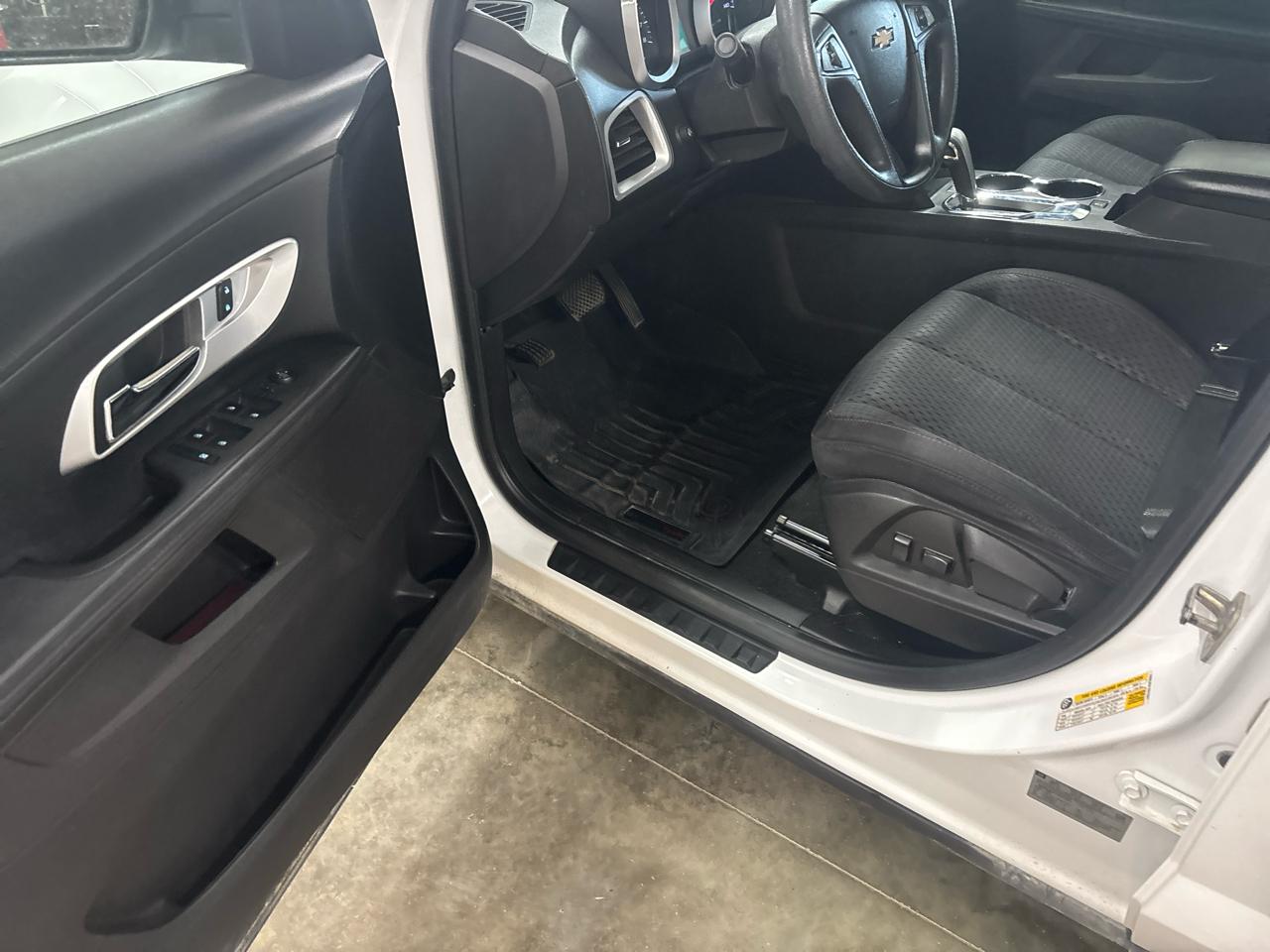 Chevrolet Equinox LS 2WD 2012