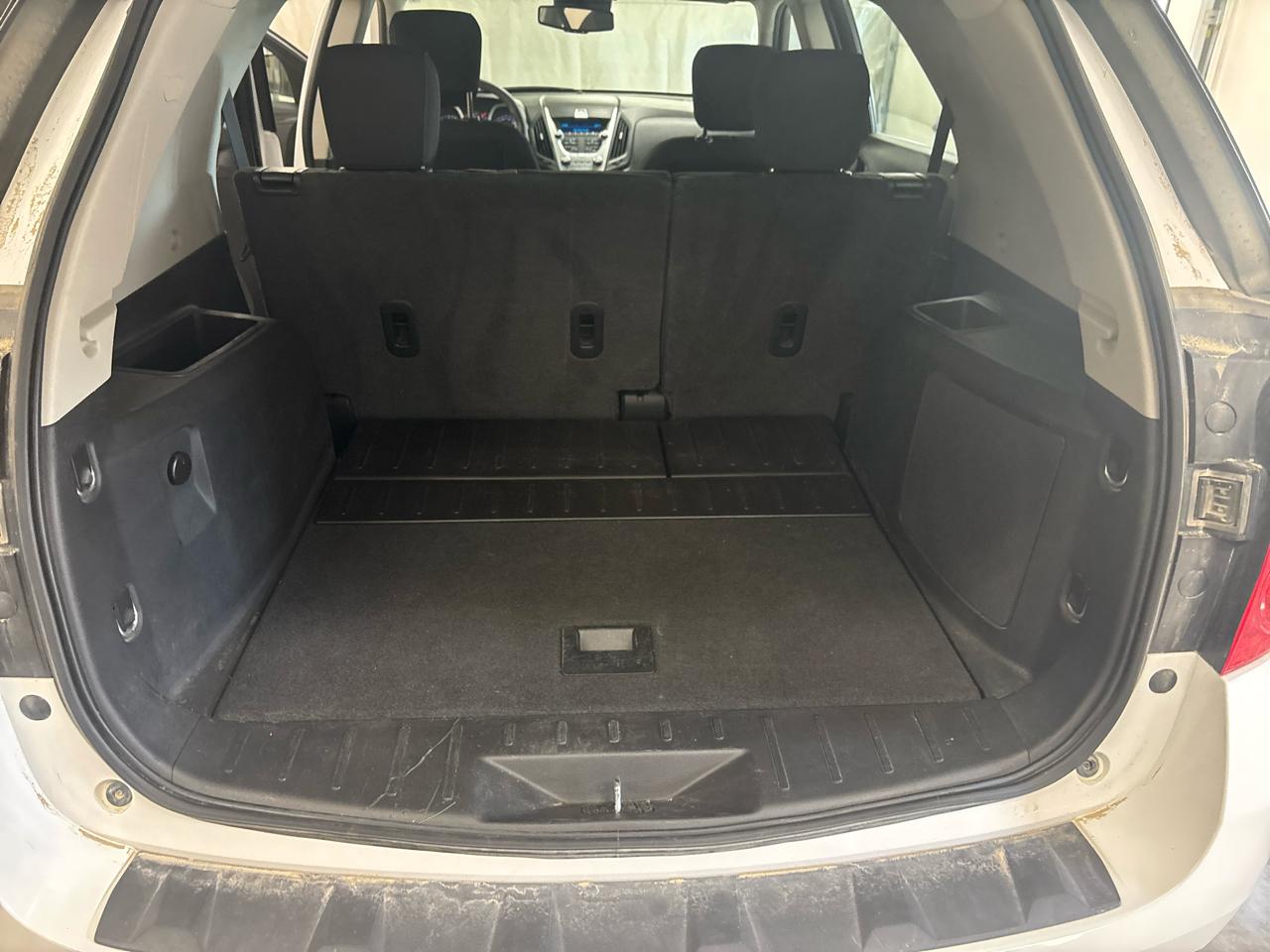 Chevrolet Equinox LS 2WD 2012