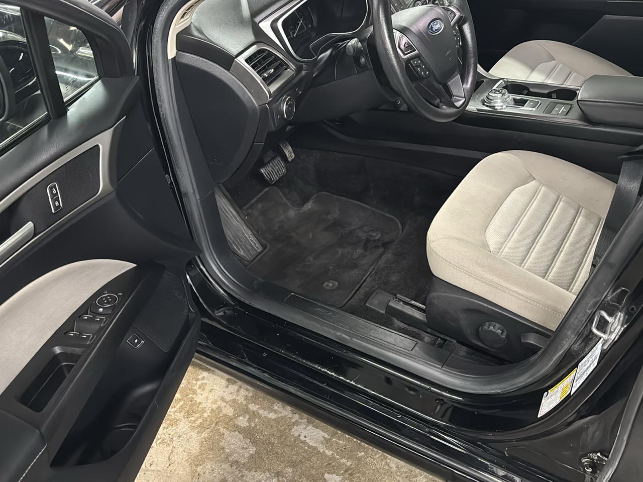 Ford Fusion Hybrid S 2018