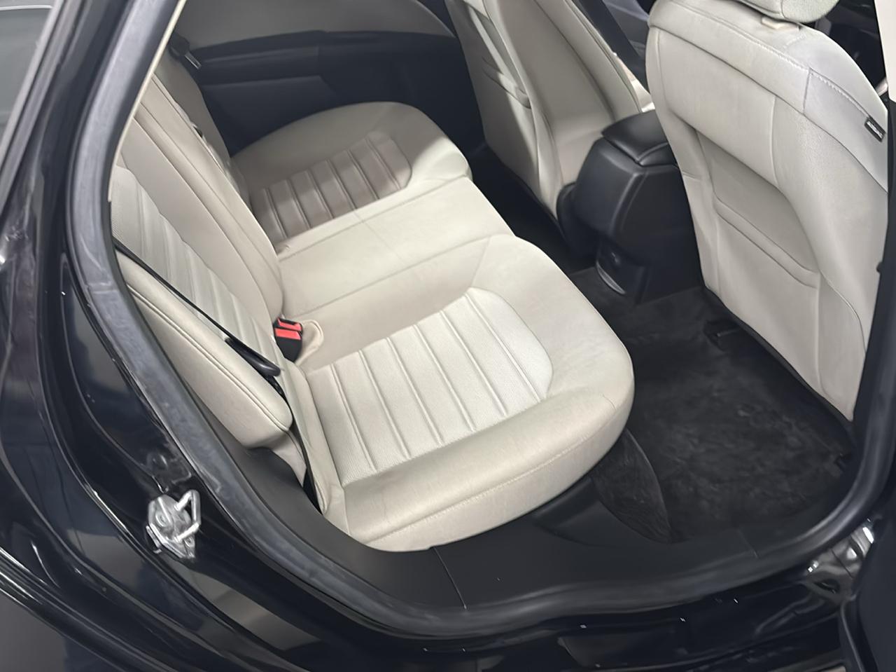 Ford Fusion Hybrid S 2018