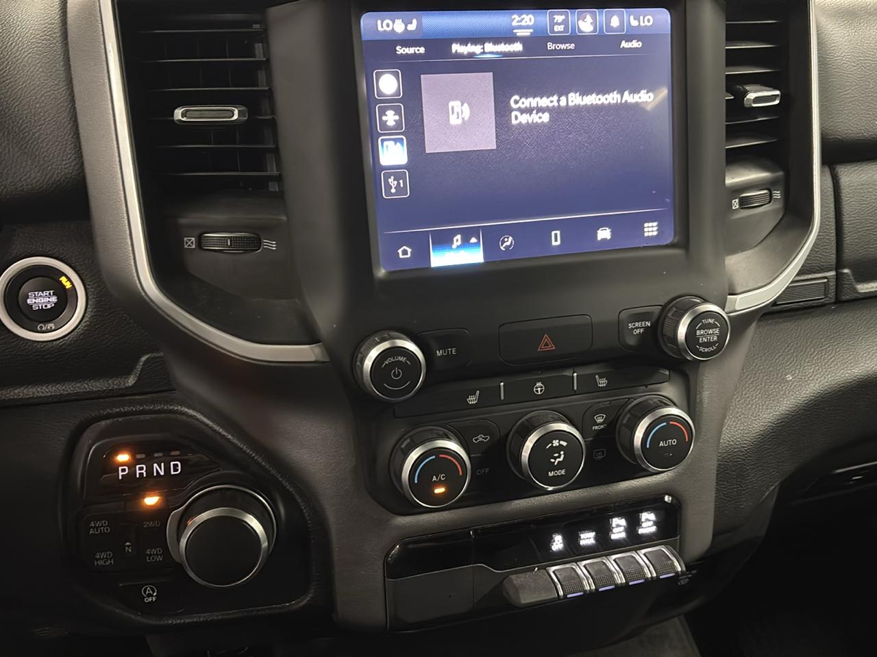 RAM 1500 Big Horn Quad Cab 4WD 2022