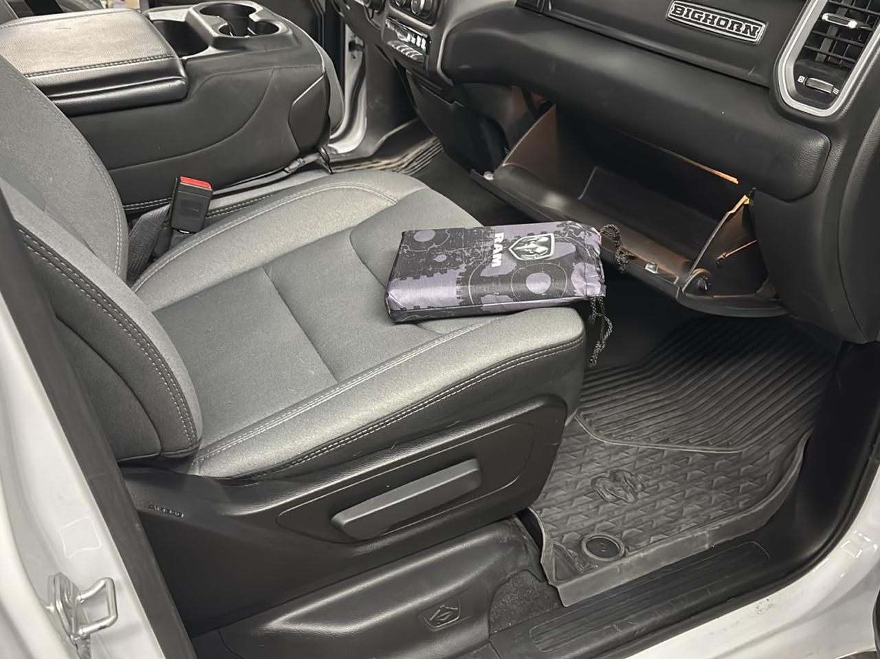 RAM 1500 Big Horn Quad Cab 4WD 2022