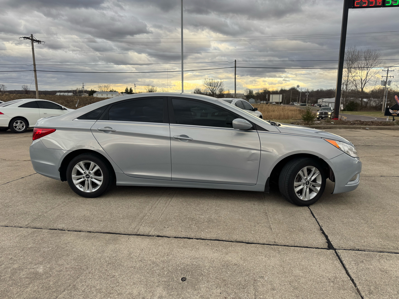 Hyundai Sonata GLS 2013