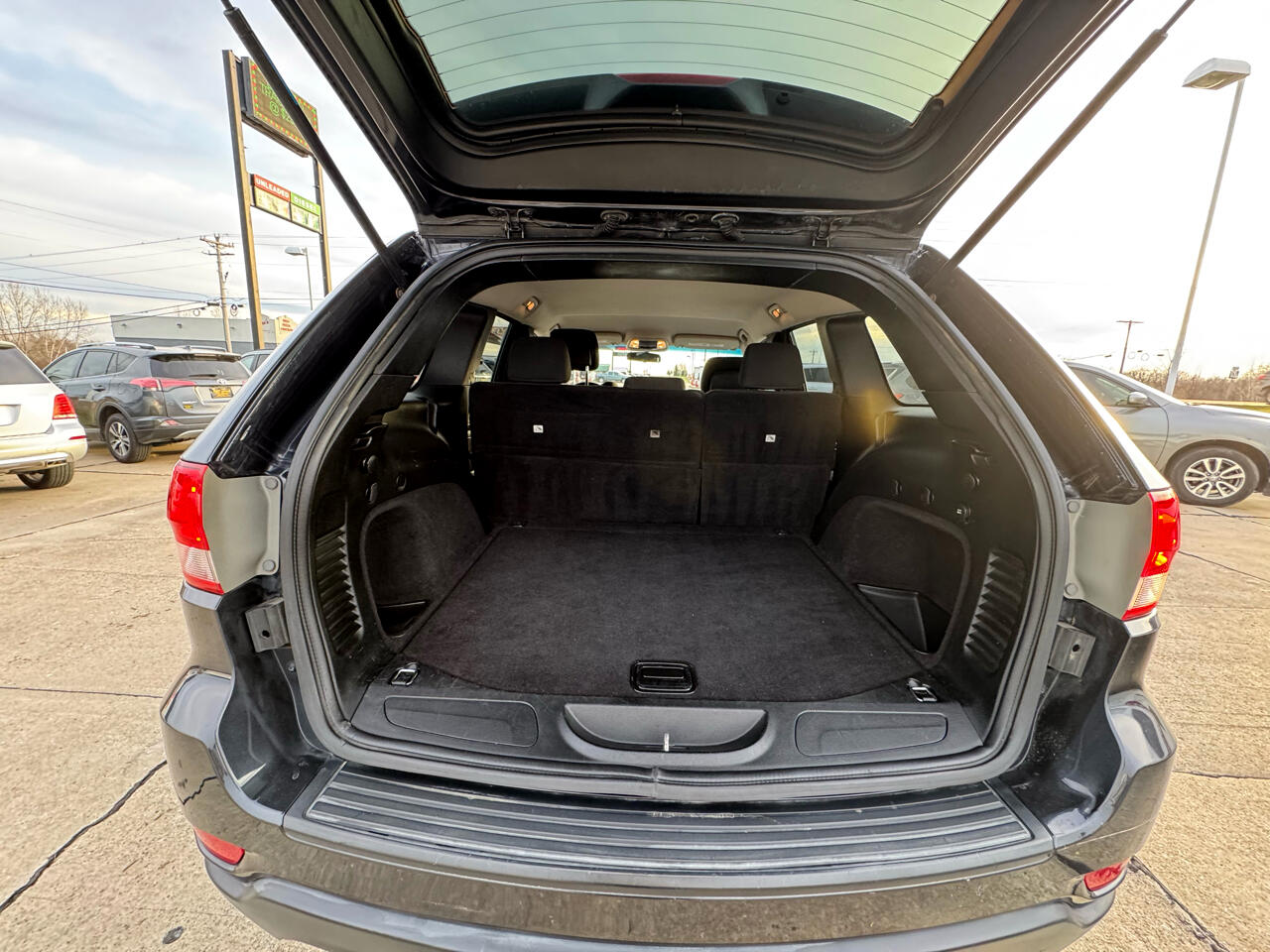 Jeep Grand Cherokee Laredo 4WD 2012