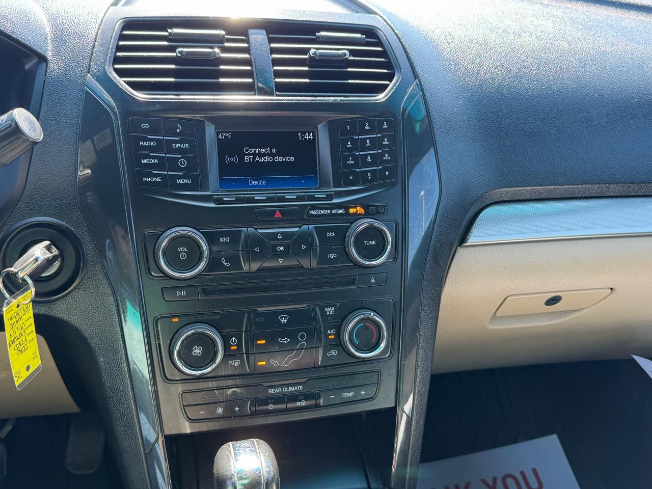 Ford Explorer Base FWD 2016