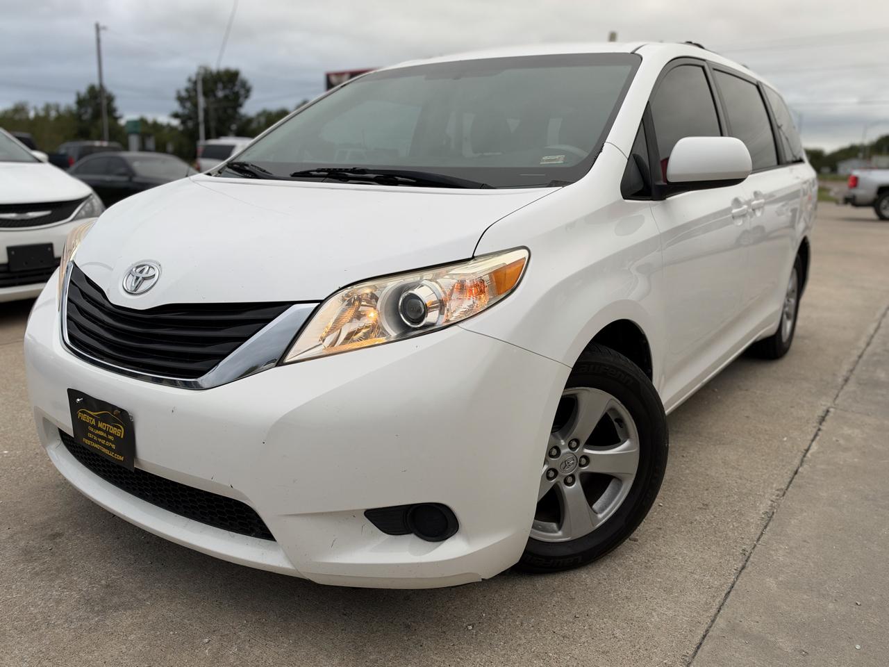 2013 Toyota Sienna LE