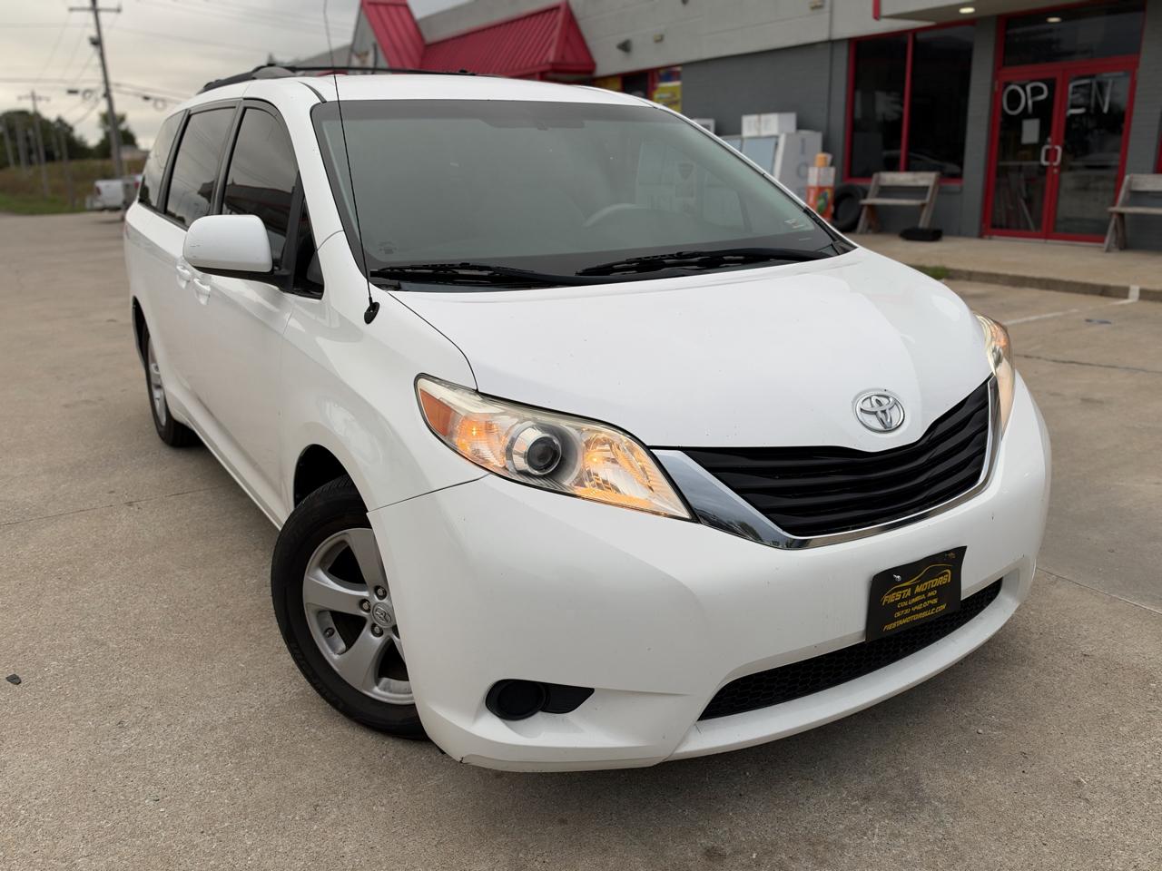 Toyota Sienna LE FWD 8-Passenger V6 2013