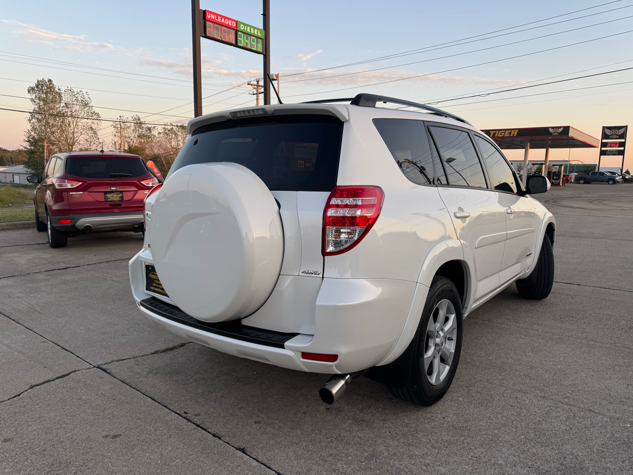 Toyota RAV4 Limited V6 4WD 2011 Toyota RAV4 Limited V6 4WD 2011