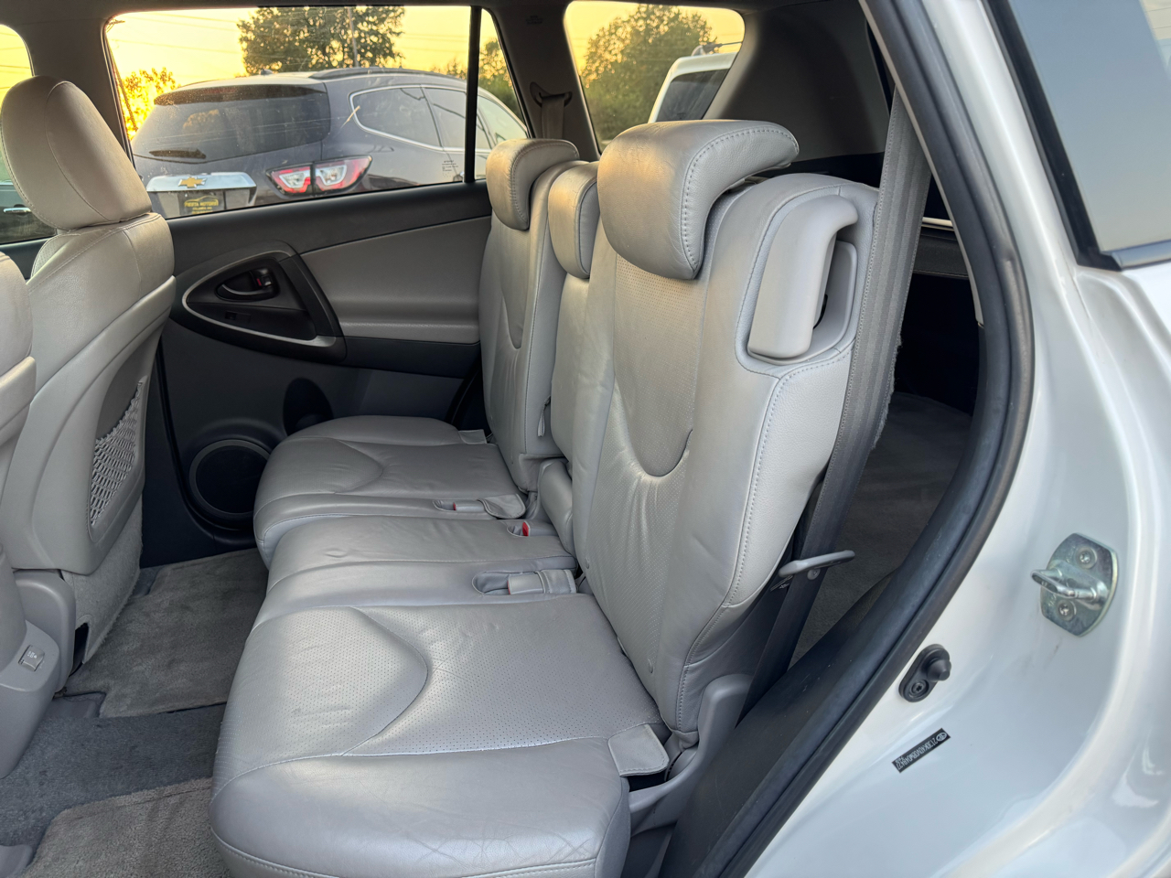 Toyota RAV4 Limited V6 4WD 2011 Toyota RAV4 Limited V6 4WD 2011
