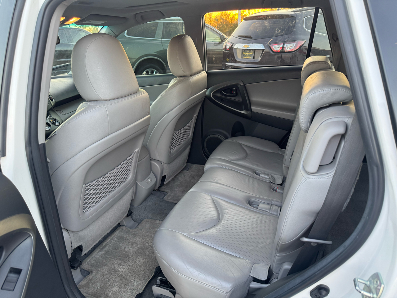 Toyota RAV4 Limited V6 4WD 2011 Toyota RAV4 Limited V6 4WD 2011