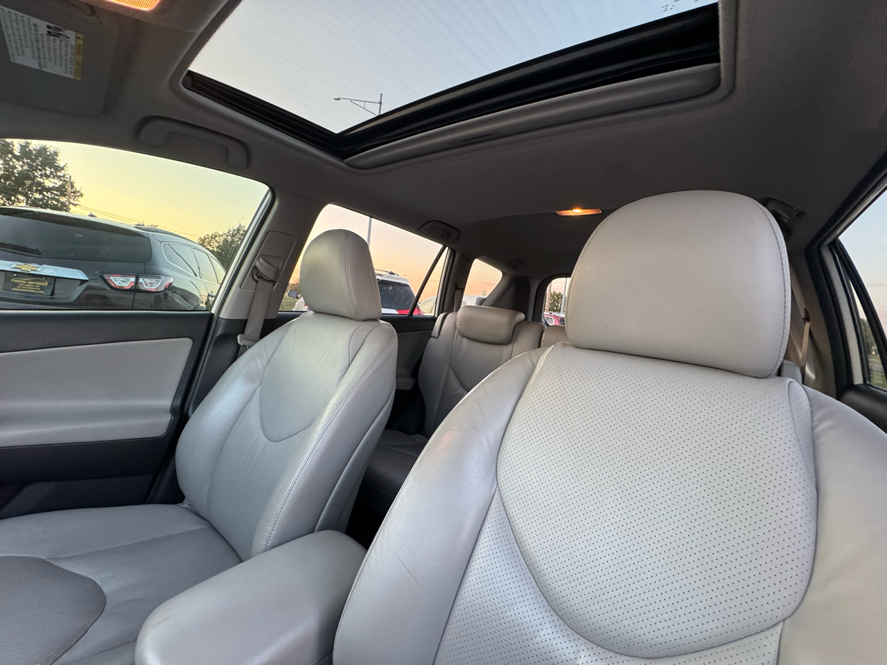 Toyota RAV4 Limited V6 4WD 2011 Toyota RAV4 Limited V6 4WD 2011