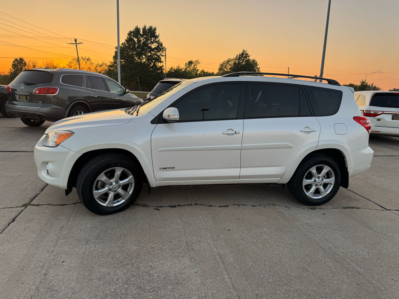 Toyota RAV4 Limited V6 4WD 2011 Toyota RAV4 Limited V6 4WD 2011