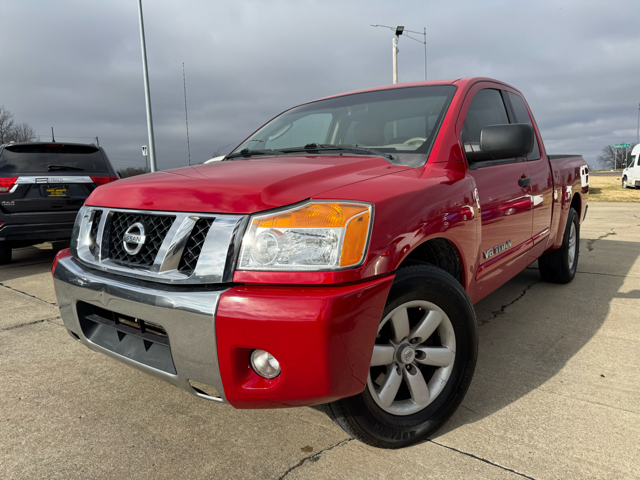 2011 Nissan Titan SV's photo