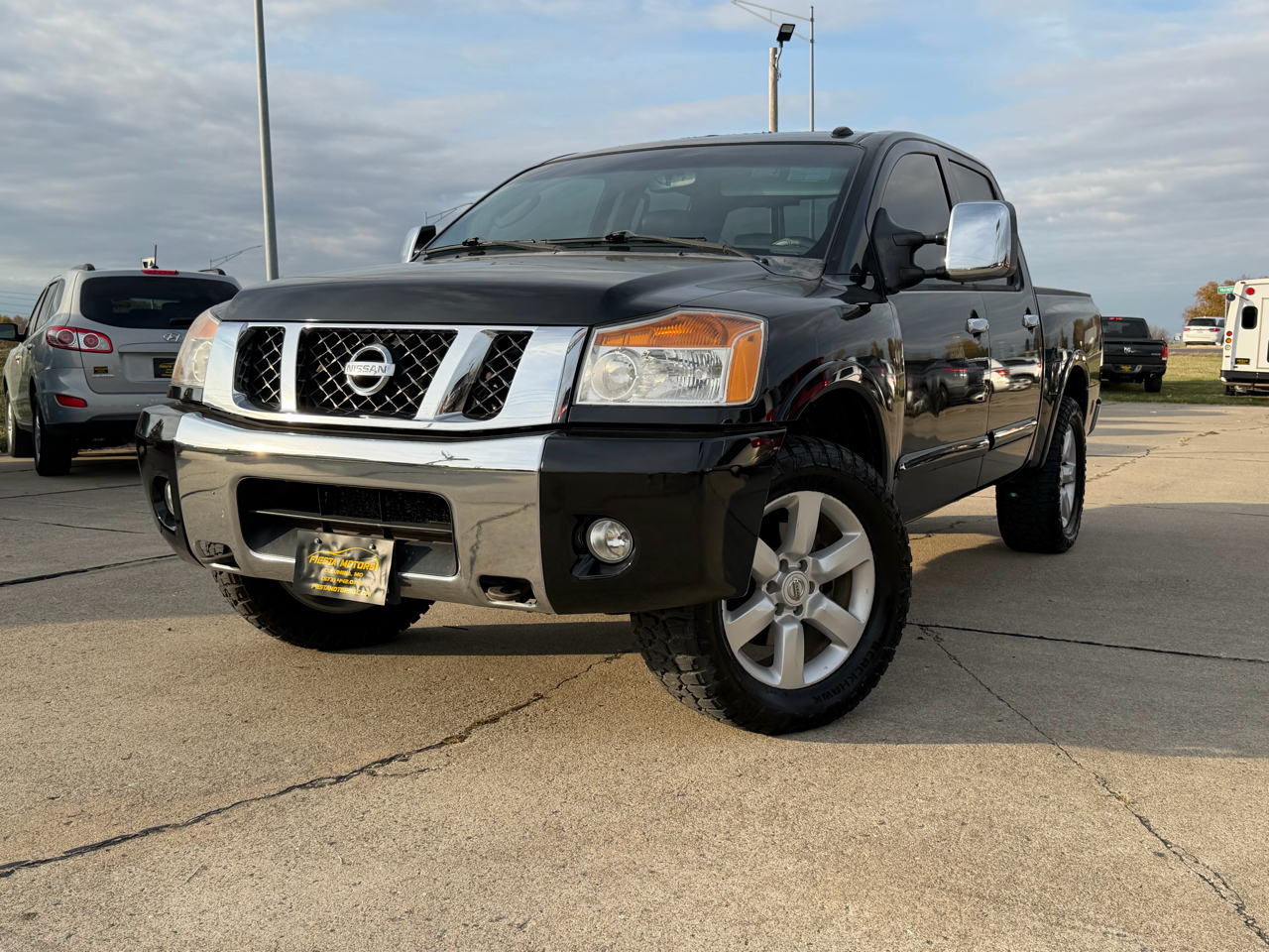 Nissan Titan PRO-4X Crew Cab 4WD SWB 2010