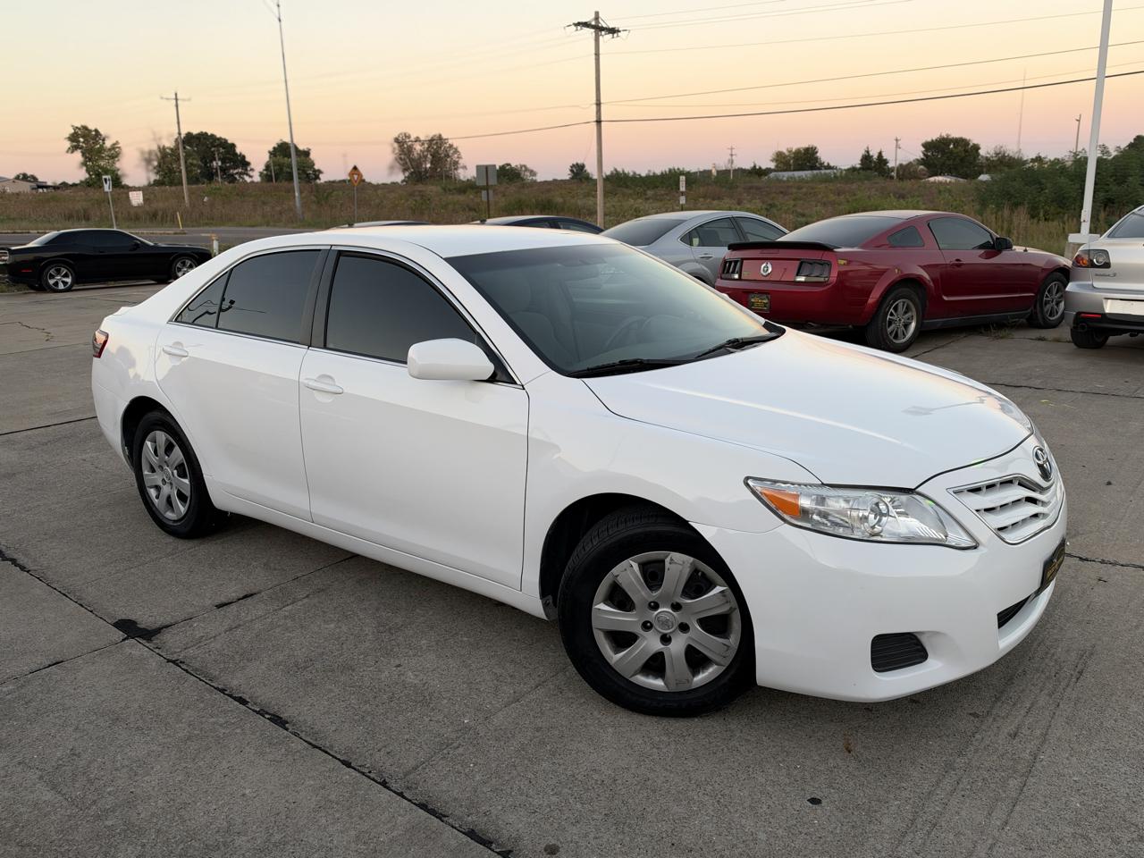 Toyota Camry Base 6-Spd AT 2011