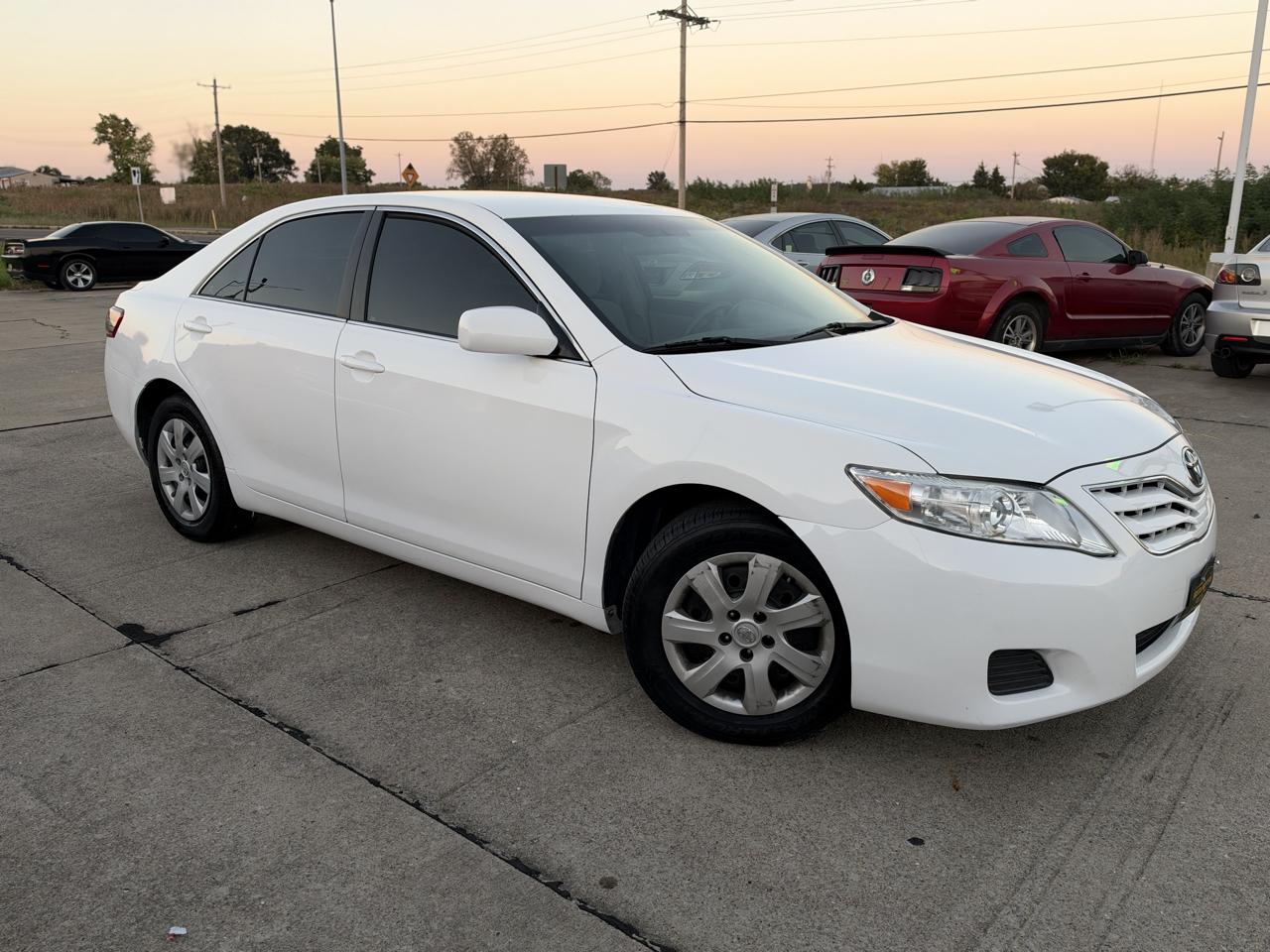 Toyota Camry Base 6-Spd AT 2011