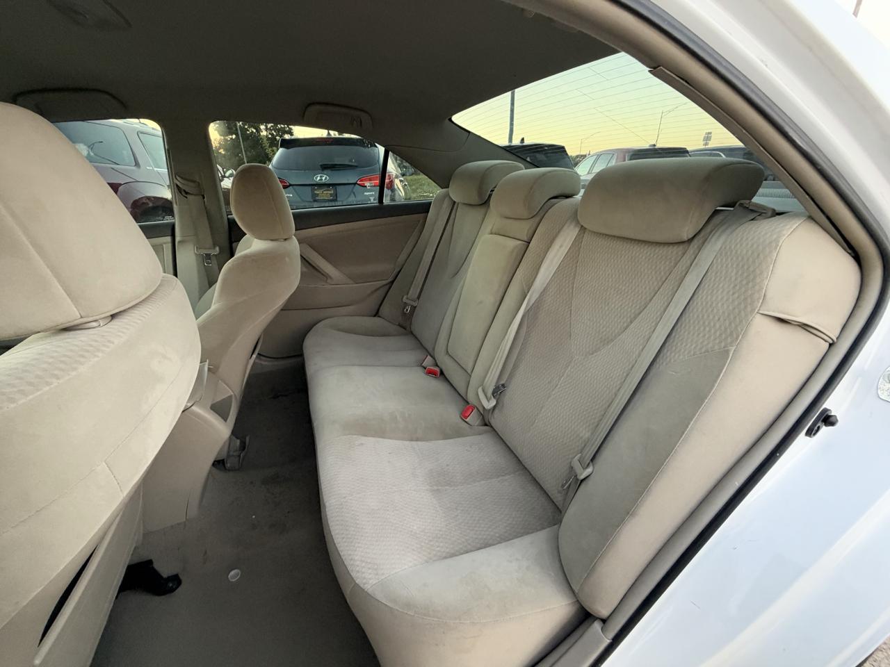 Toyota Camry Base 6-Spd AT 2011