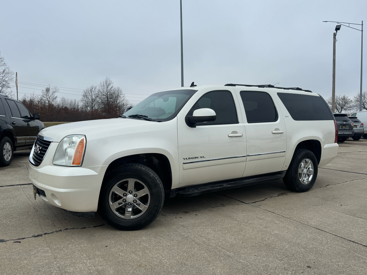 GMC Yukon XL SLT-1 1/2 Ton 4WD 2012