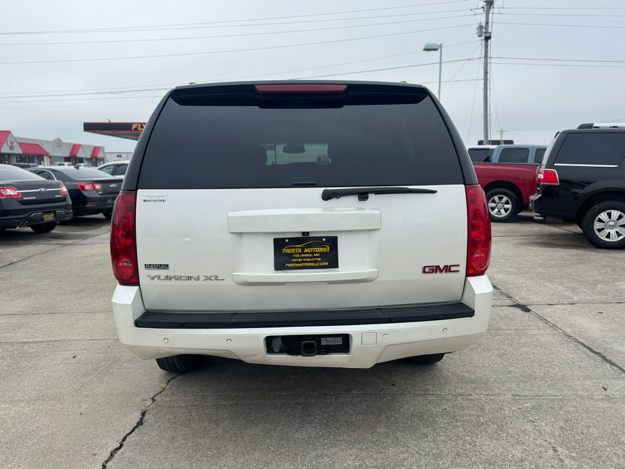 GMC Yukon XL SLT-1 1/2 Ton 4WD 2012