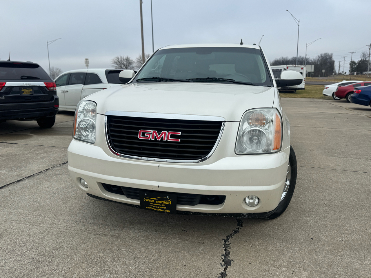 GMC Yukon XL SLT-1 1/2 Ton 4WD 2012
