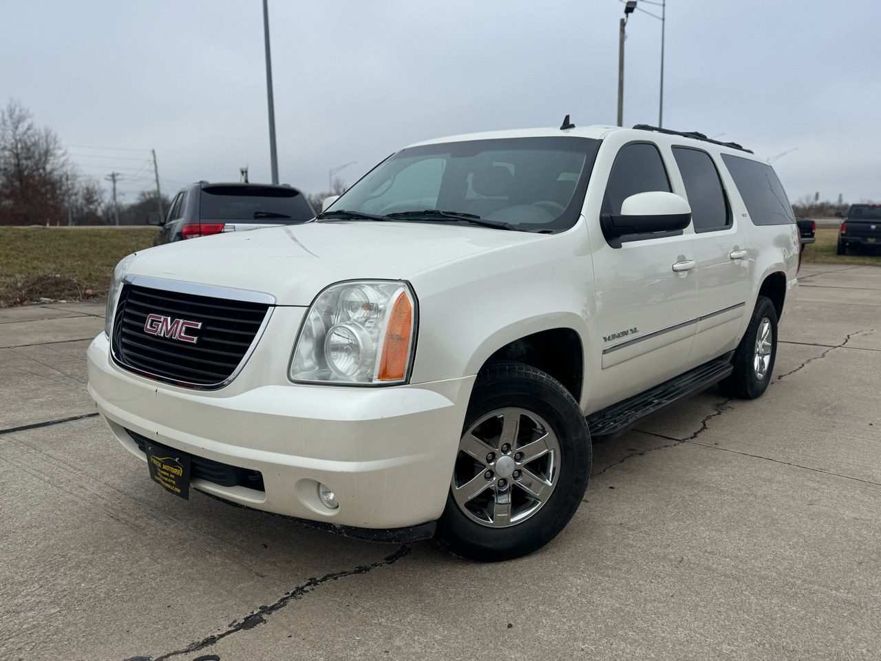 GMC Yukon XL SLT-1 1/2 Ton 4WD 2012