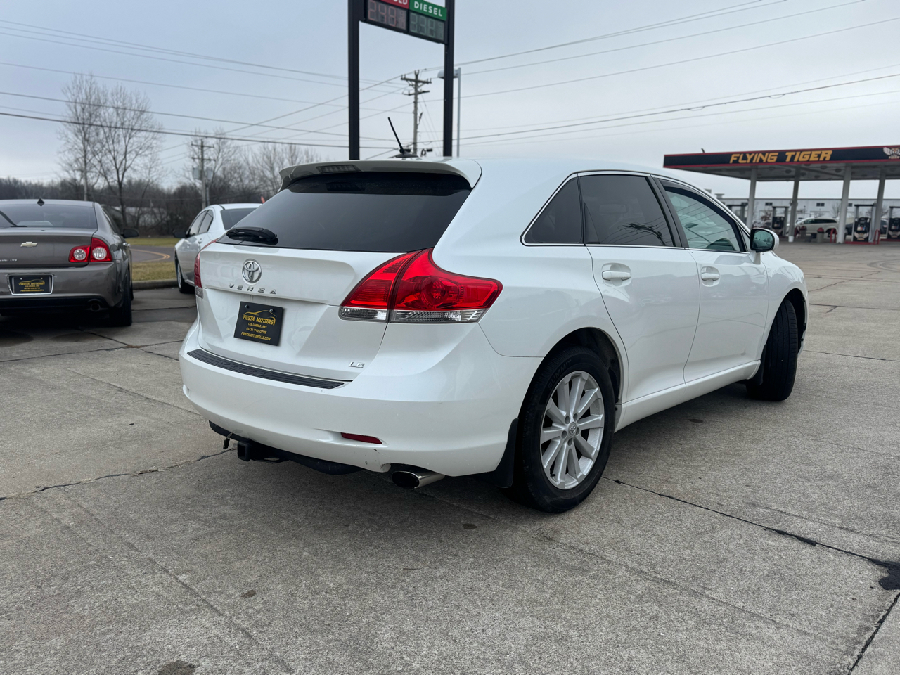 Toyota Venza LE I4 FWD 2012