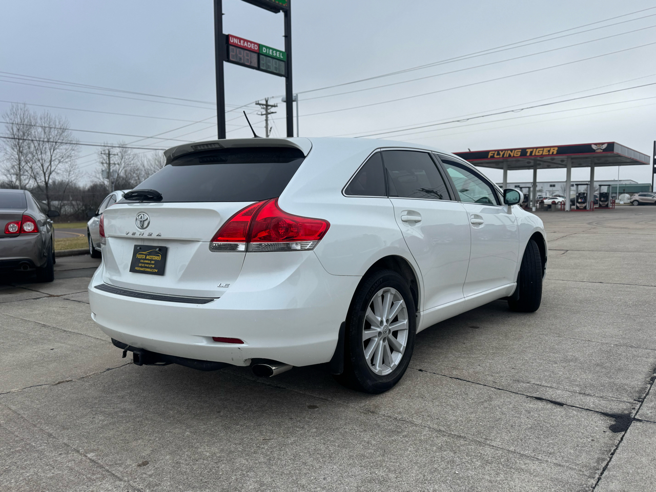 Toyota Venza LE I4 FWD 2012