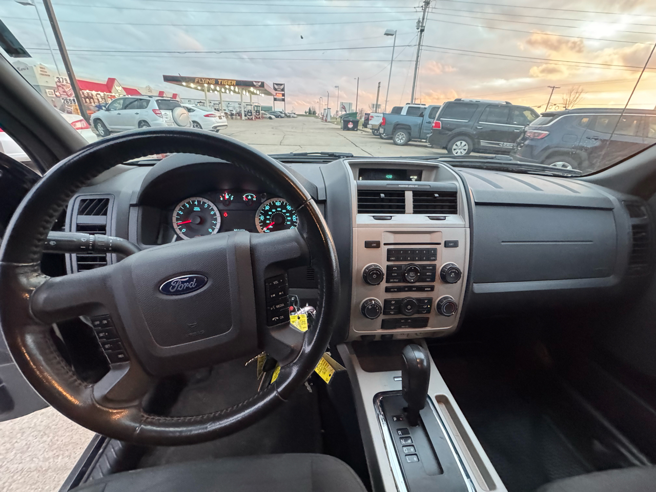 Ford Escape XLT FWD 2012