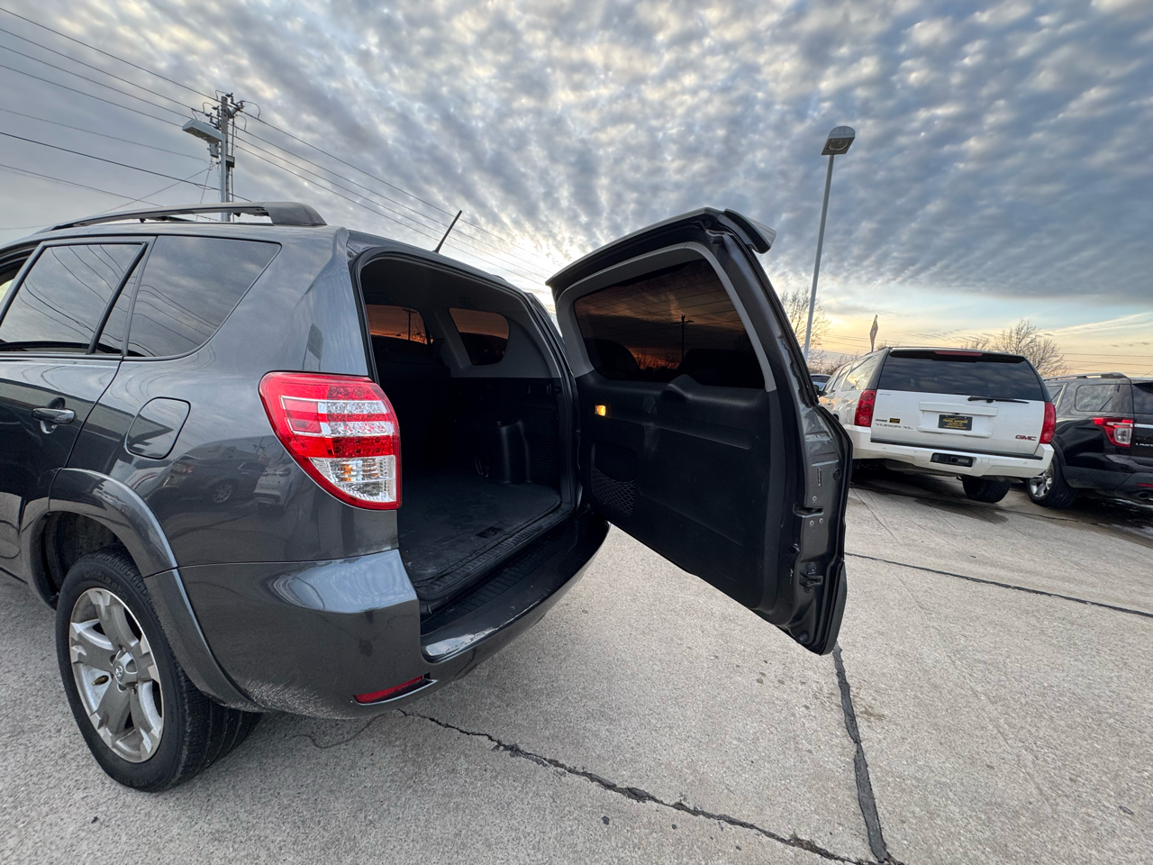 Toyota RAV4 Sport I4 4WD 2011