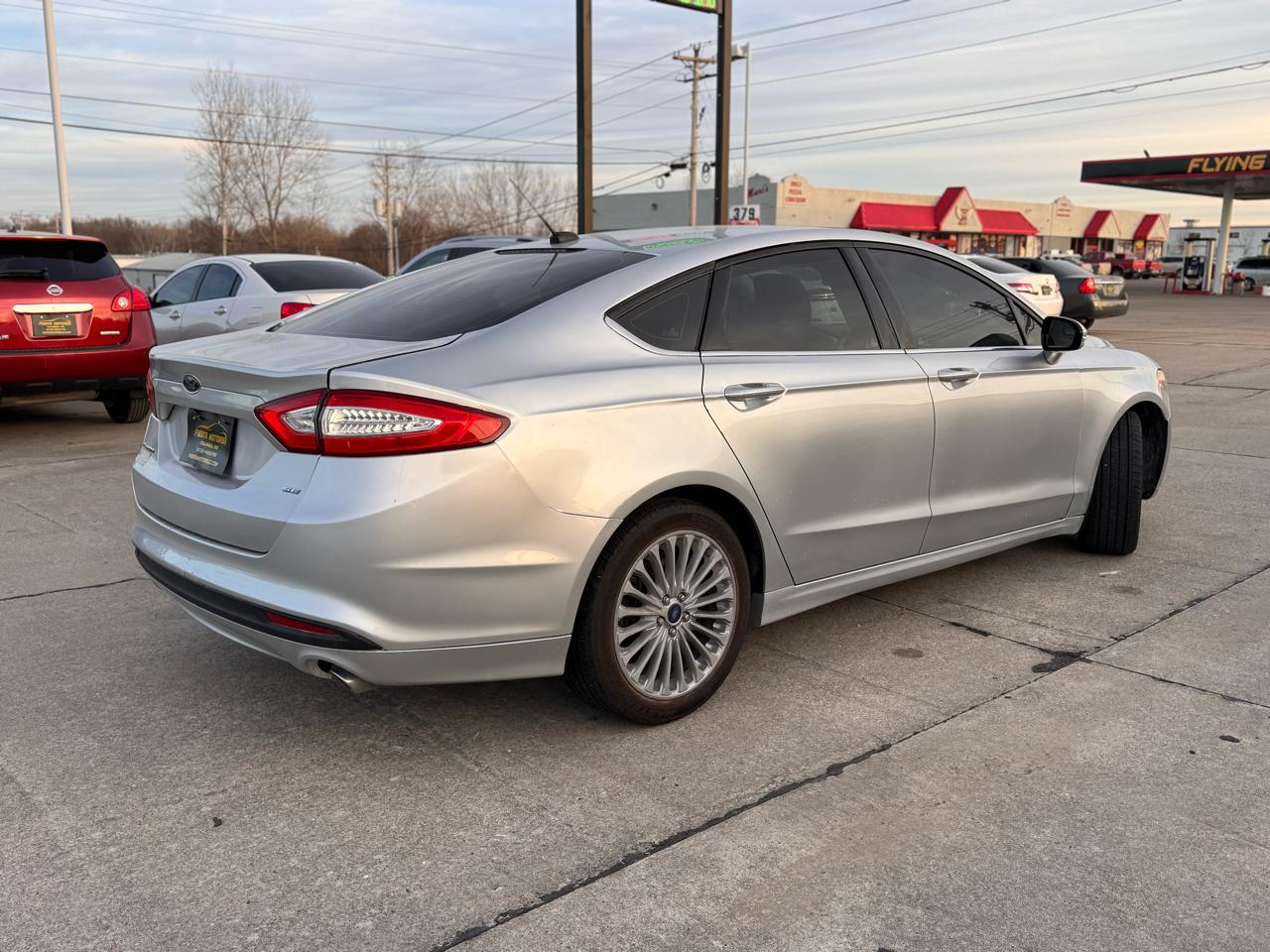 Ford Fusion SE 2015