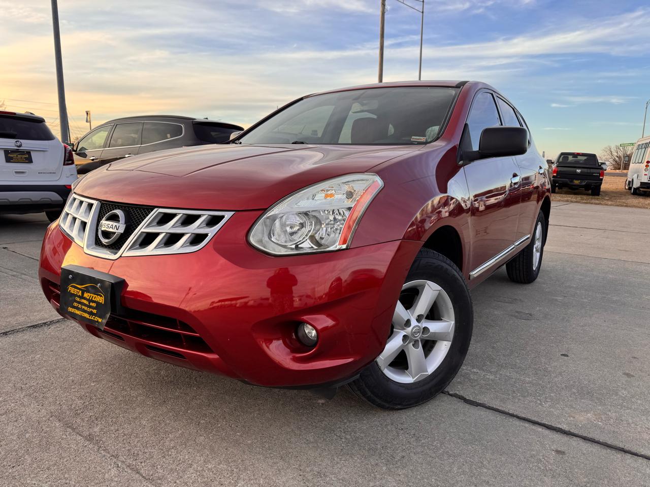 Nissan Rogue S FWD Krom Edition 2012