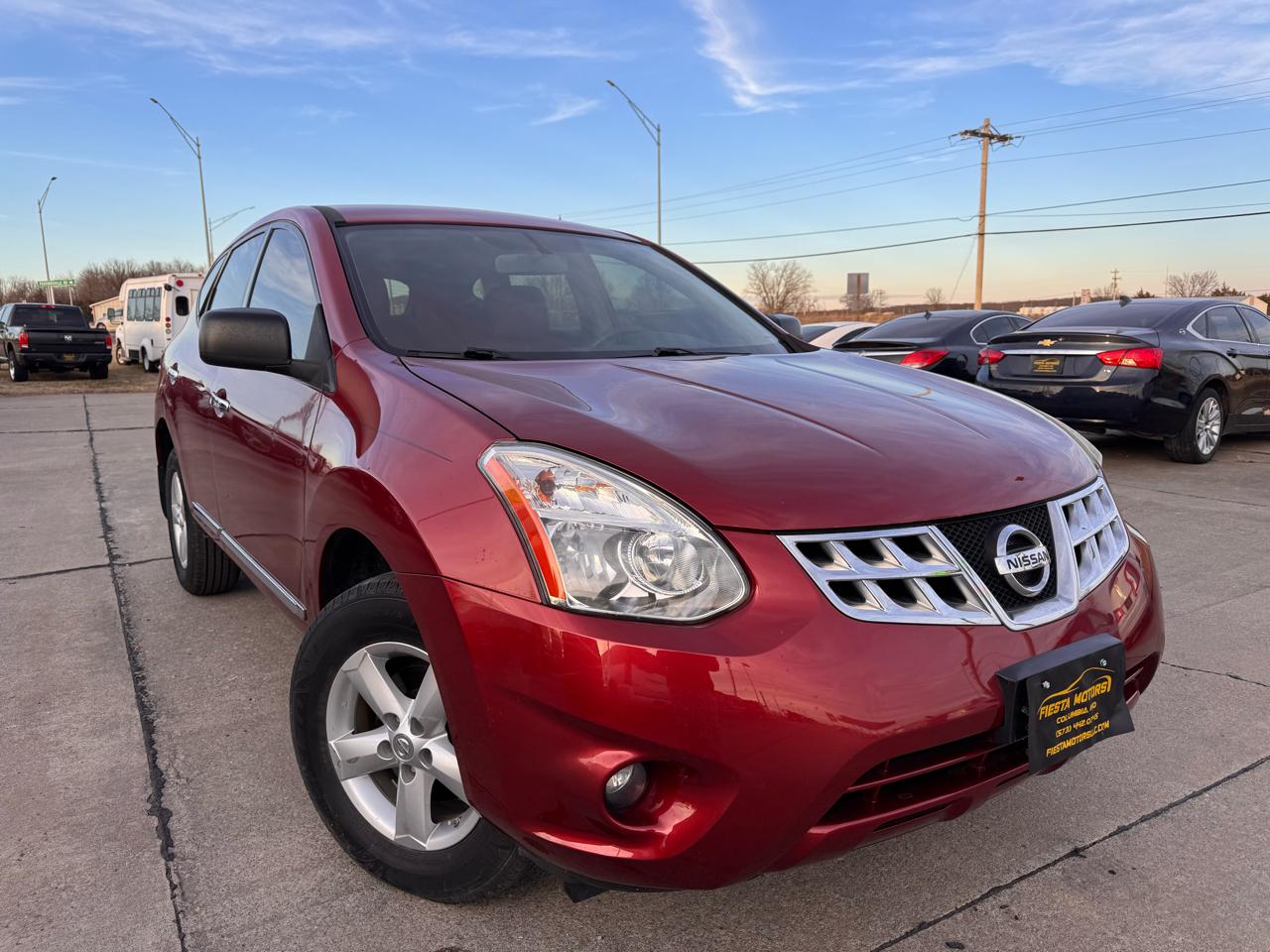 Nissan Rogue S FWD Krom Edition 2012