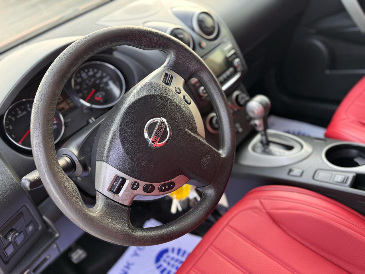 Nissan Rogue S FWD Krom Edition 2012