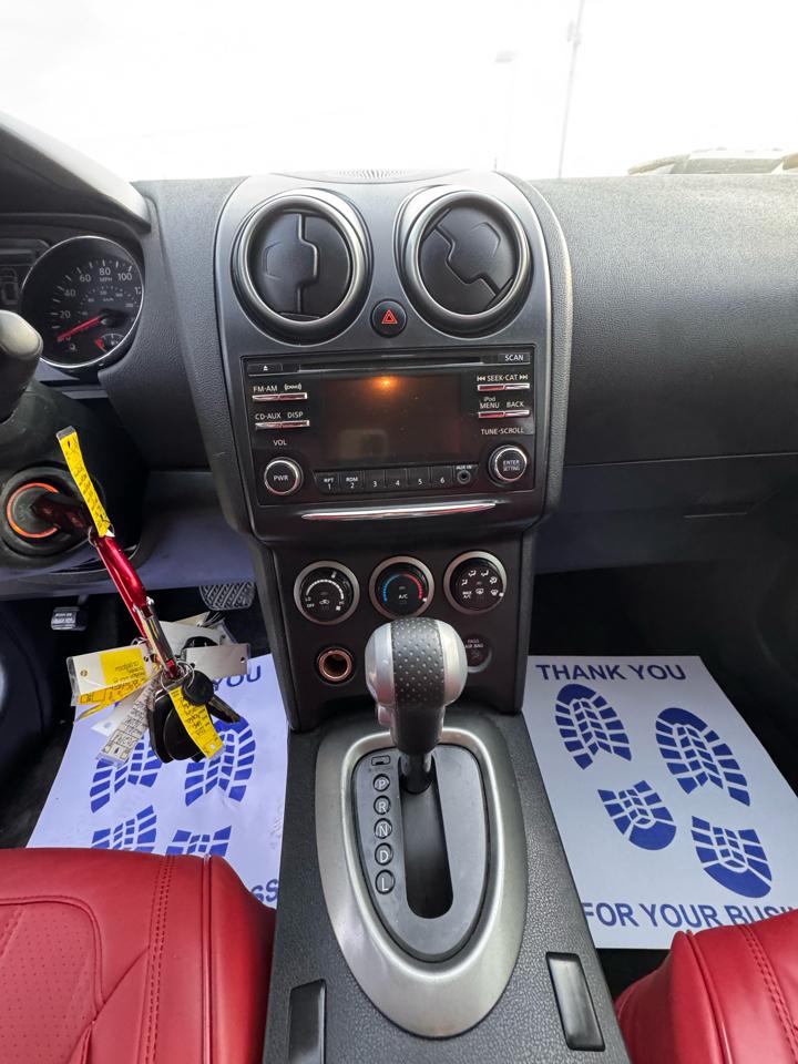 Nissan Rogue S FWD Krom Edition 2012