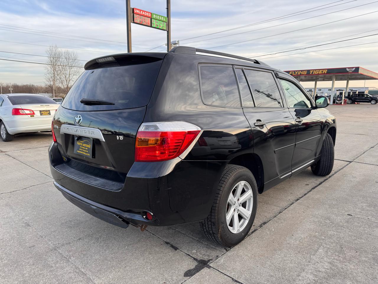 Toyota Highlander Base 2WD 2008