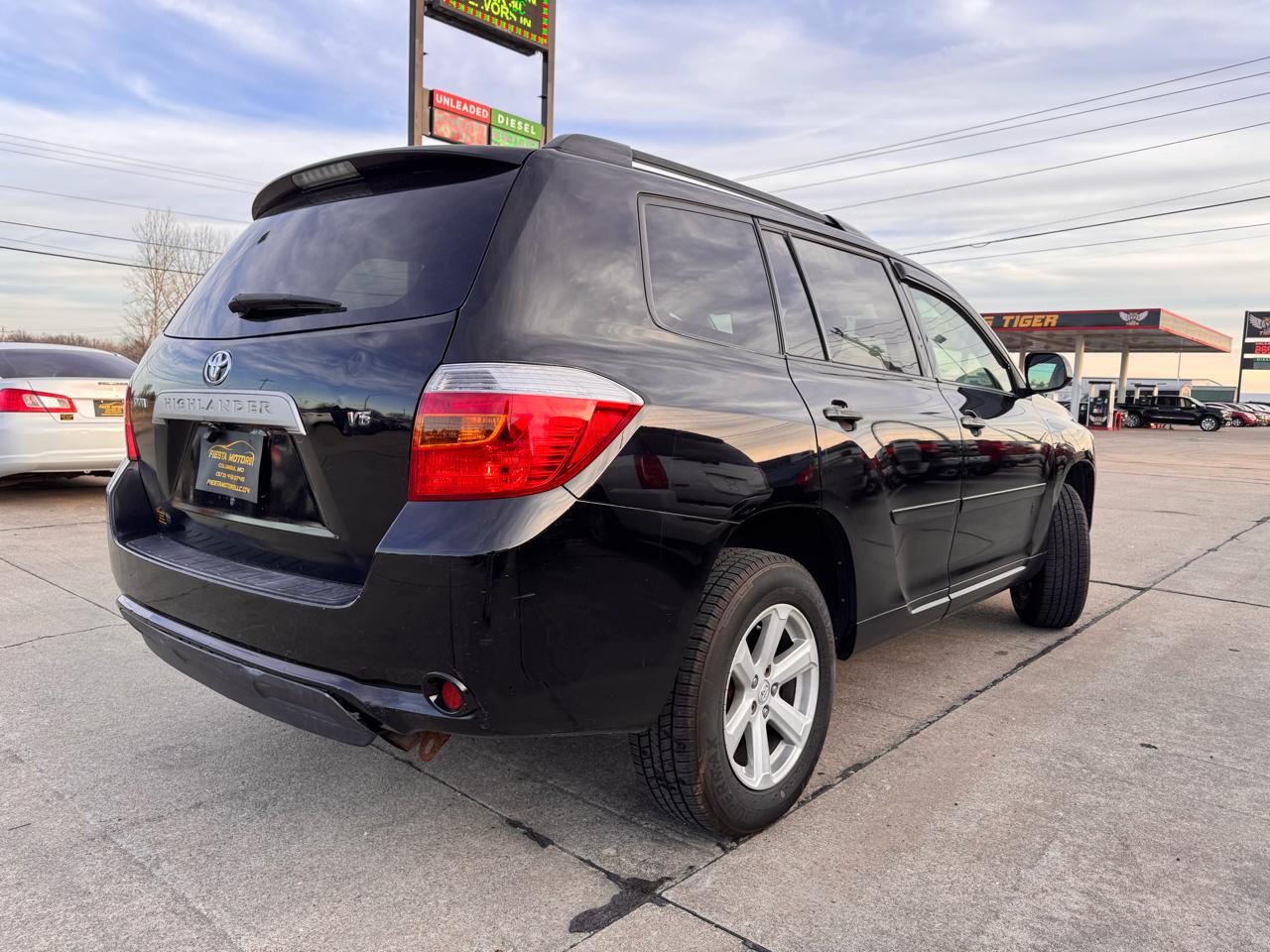 Toyota Highlander Base 2WD 2008