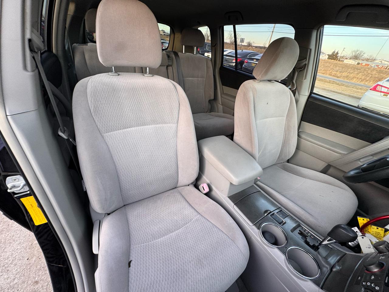 Toyota Highlander Base 2WD 2008