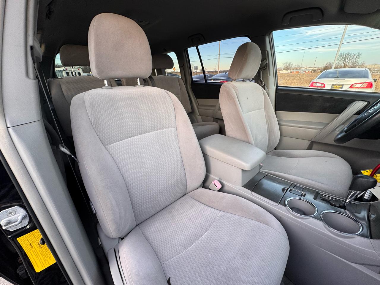 Toyota Highlander Base 2WD 2008