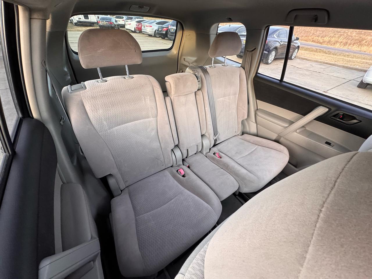 Toyota Highlander Base 2WD 2008