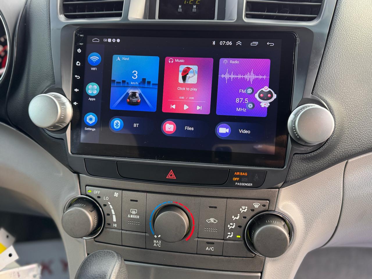 Toyota Highlander Base 2WD 2008