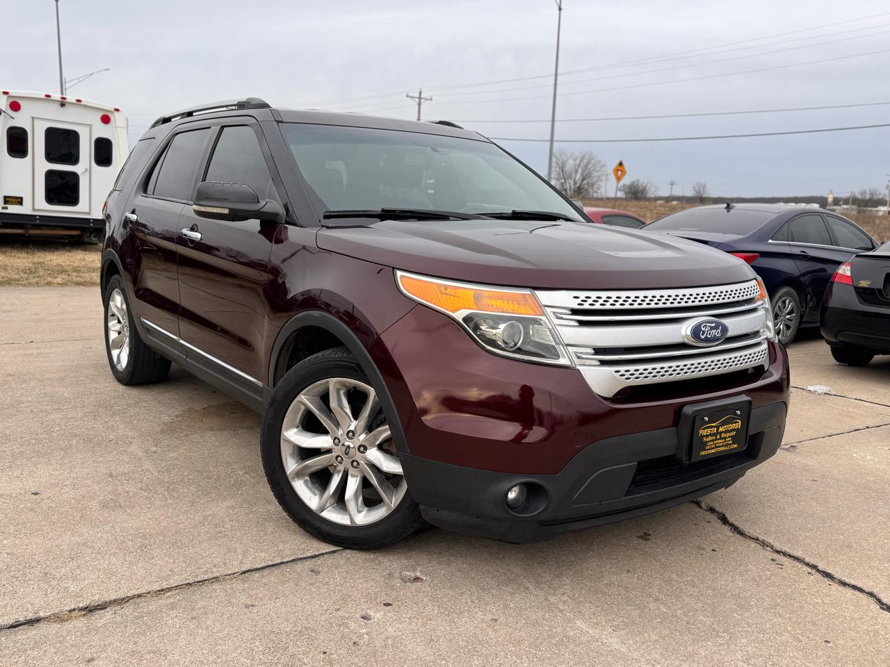 Ford Explorer XLT FWD 2011
