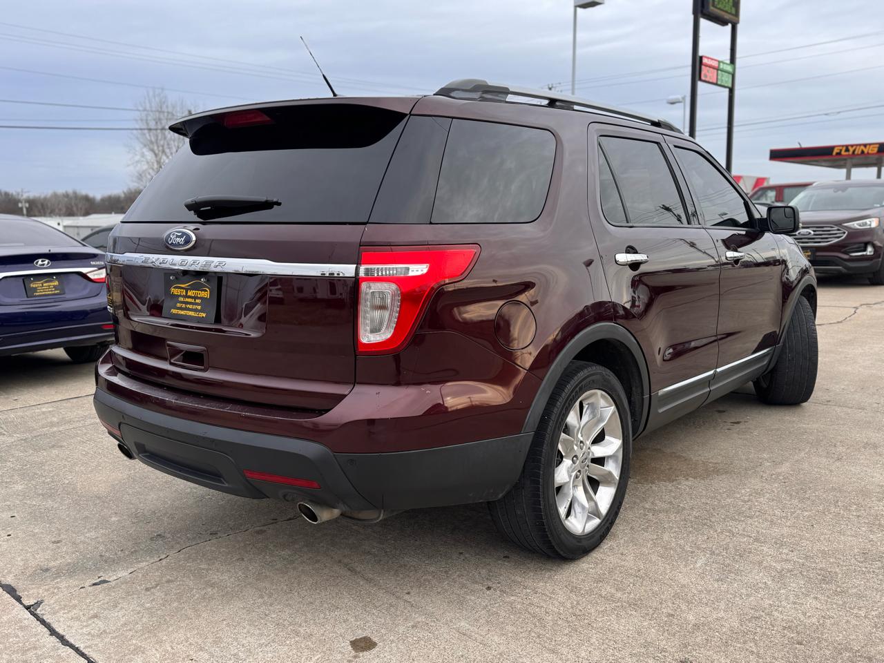 Ford Explorer XLT FWD 2011