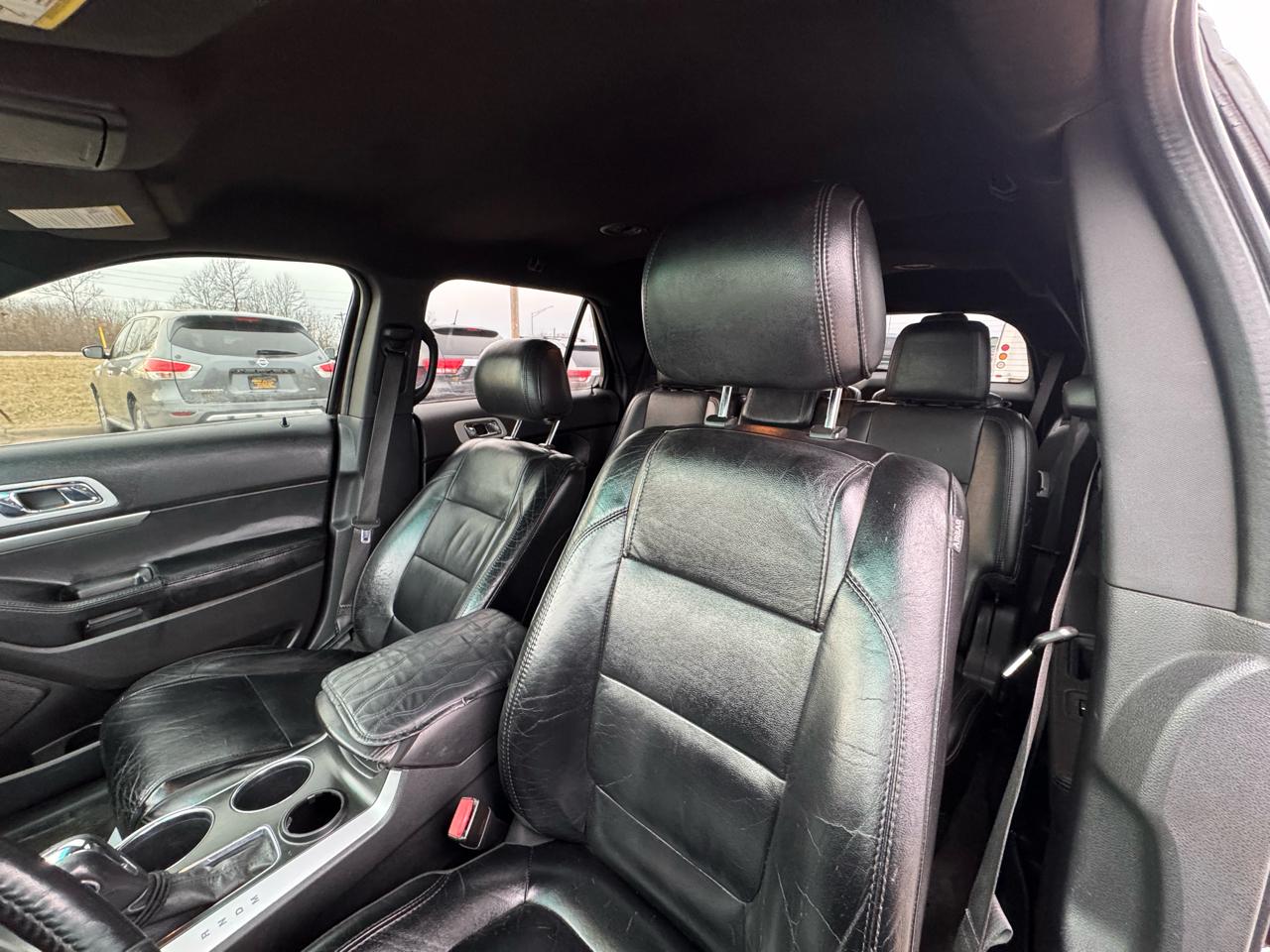 Ford Explorer XLT FWD 2011