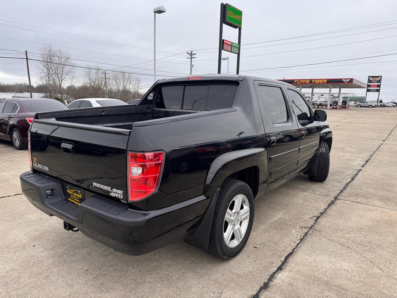 Honda Ridgeline RTL w/ Leather and Navigation 2012