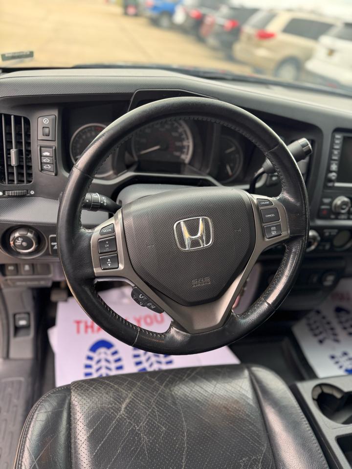 Honda Ridgeline RTL w/ Leather and Navigation 2012