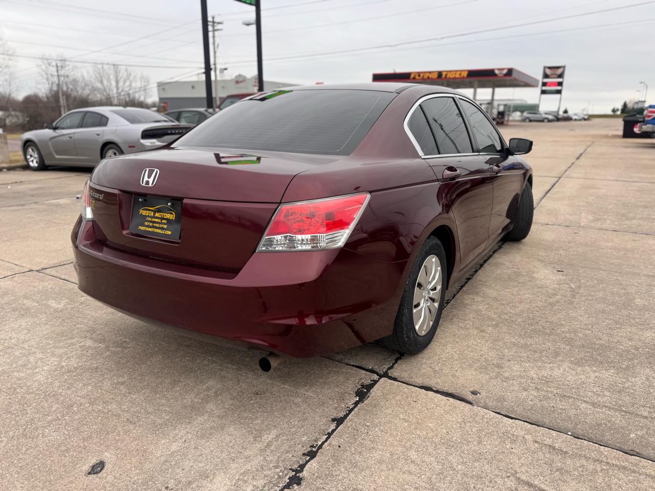 Honda Accord LX sedan AT 2010