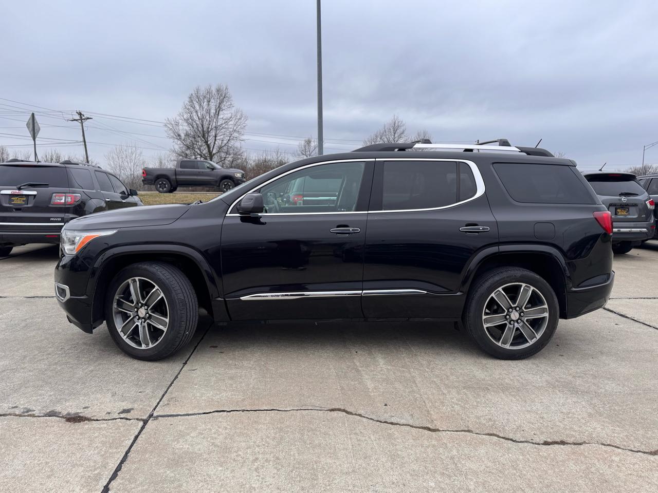 GMC Acadia Denali AWD 2017