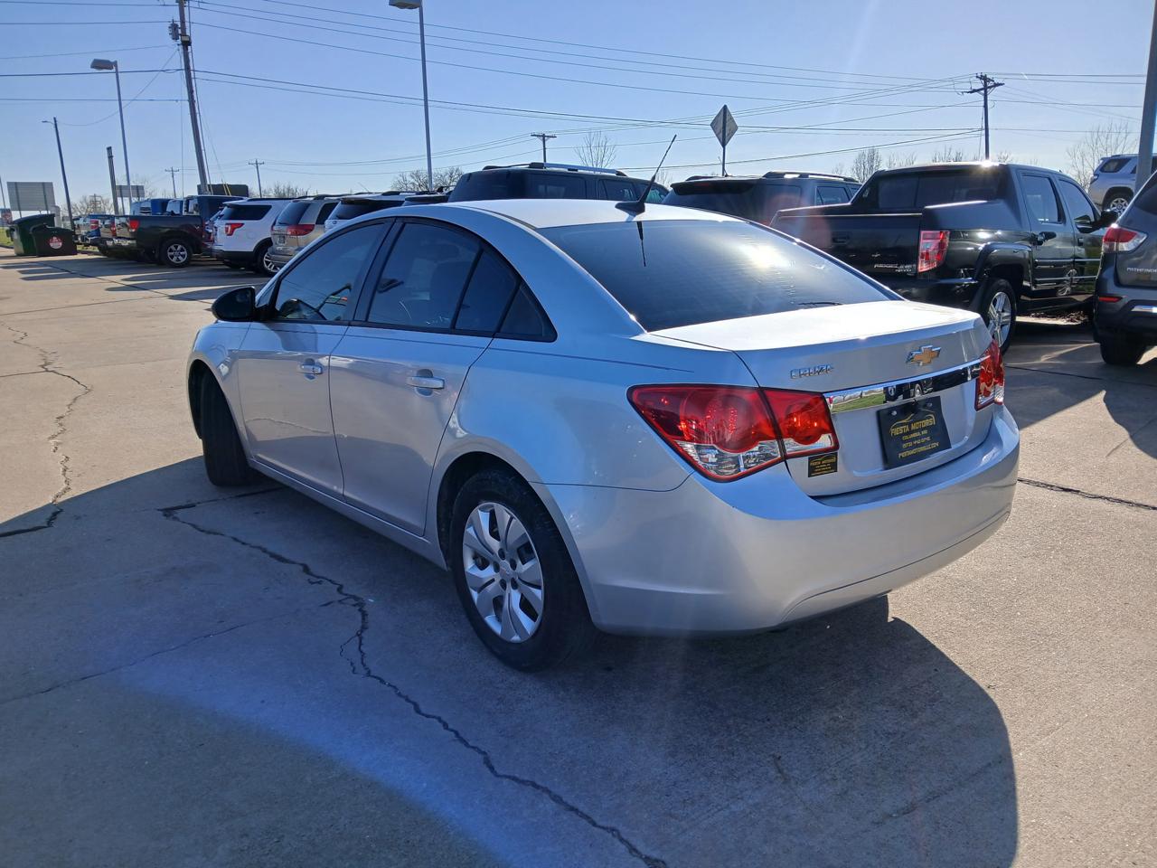 Chevrolet Cruze LS Auto 2013